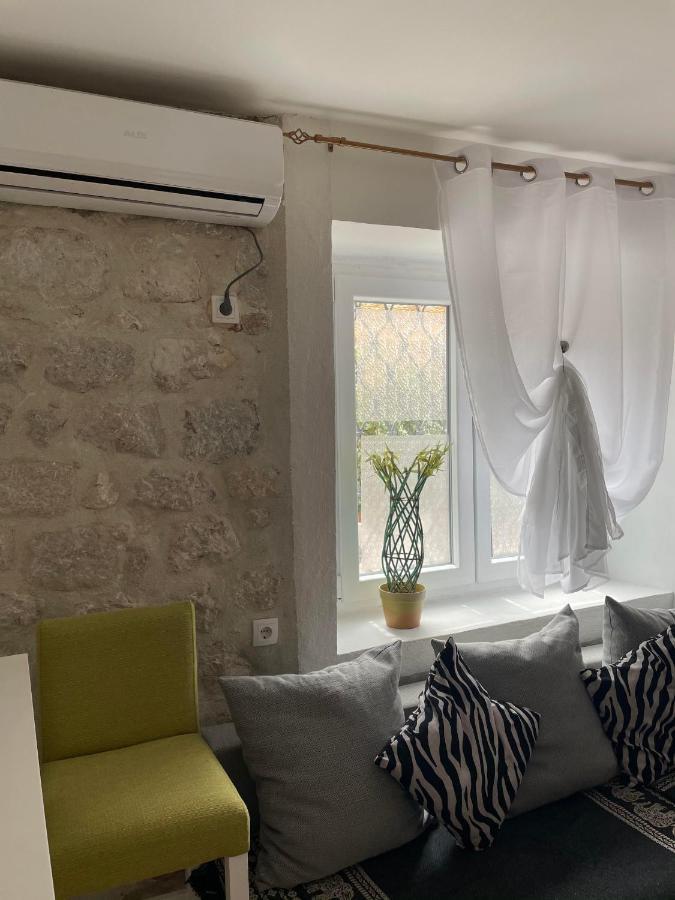 Cozy Little House Kotor Apartment ภายนอก รูปภาพ