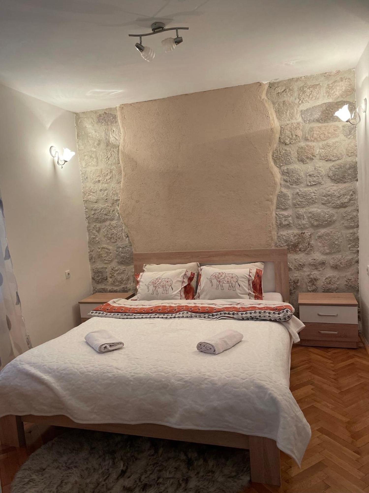 Cozy Little House Kotor Apartment ภายนอก รูปภาพ